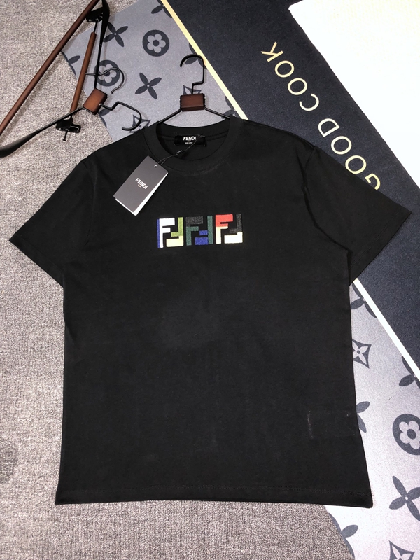 ブランドTシャツ正面デザイン